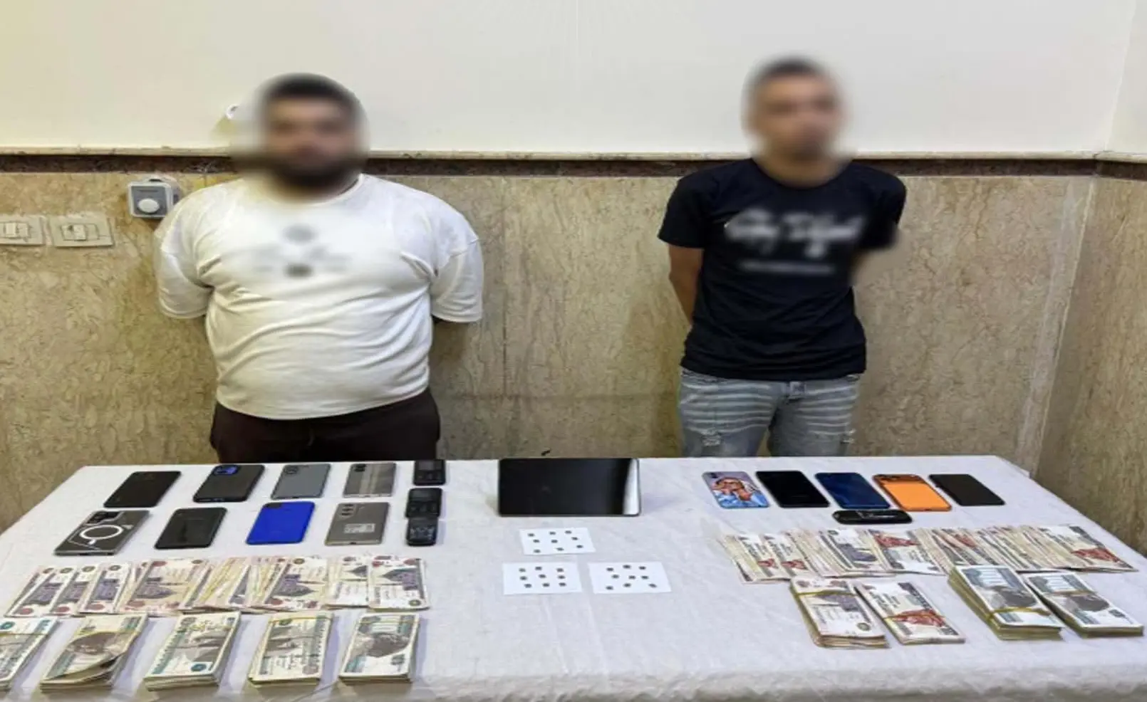 «رصيدك هيتحول لفلوس».. ضبط شخصين استوليا على أموال مواطنين عبر تطبيقات التقسيط