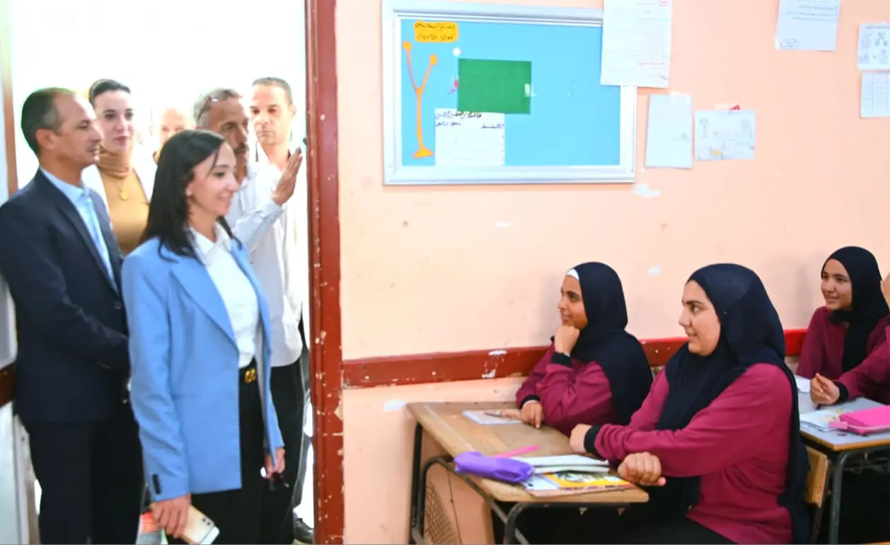 محافظ البحيرة تتفقد إنتظام الدراسة بمدرسة سيدي غازي الثانوية المشتركة بكفر الدوار والمبادرة الرئاسية «100 مليون شجرة» - img 20260916 wa0071