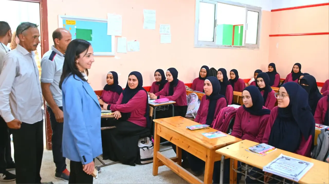 محافظ البحيرة تتفقد إنتظام الدراسة بمدرسة سيدي غازي الثانوية المشتركة بكفر الدوار والمبادرة الرئاسية «100 مليون شجرة» - img 20260916 wa0079