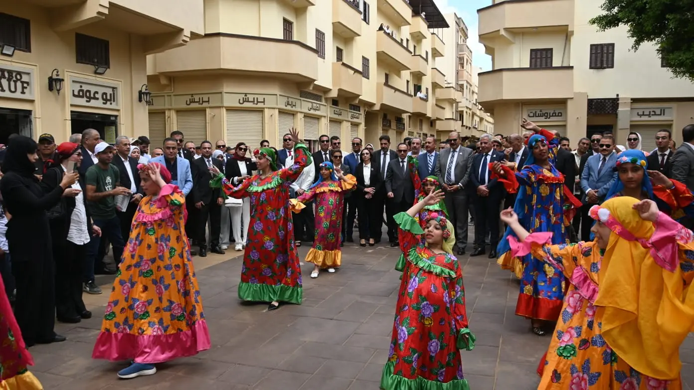 رشيد تتزين في عيدها القومي.. الفن والسياحة يعيدان الحياة