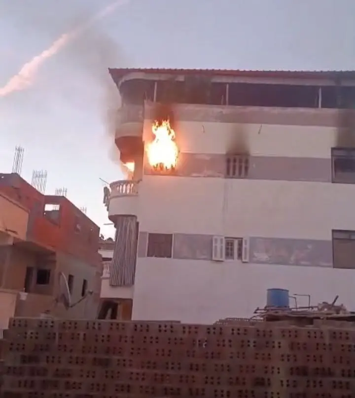 السيطرة على حريق  إندلع داخل شقة سكنية بالمحمودية بالبحيرة. دون حدوث إصابات
