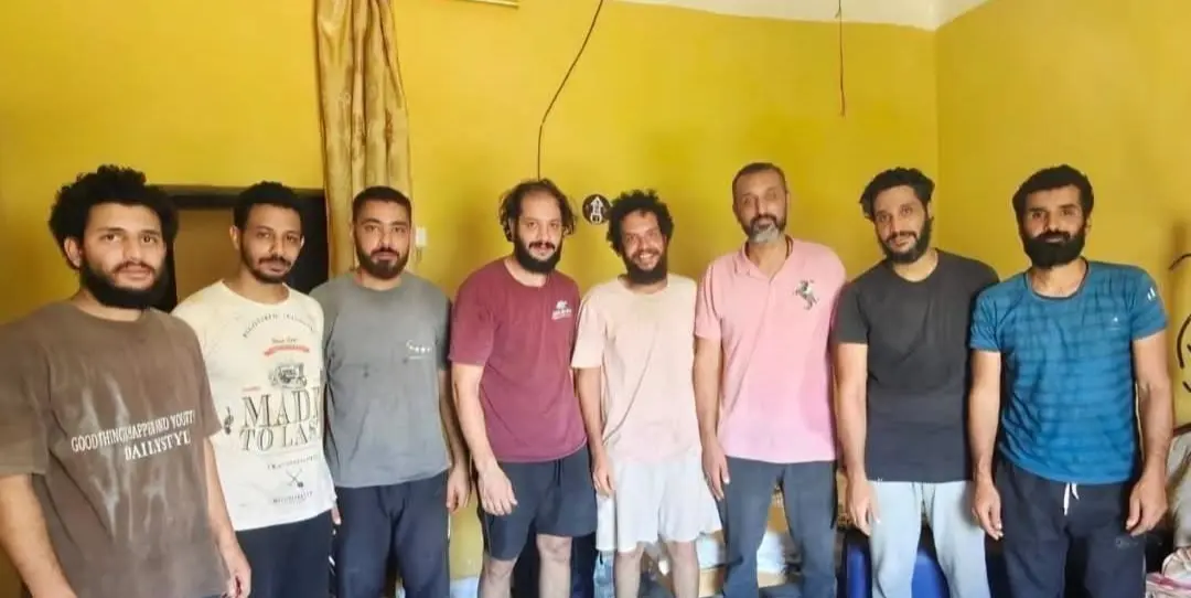 بعد 5 أشهر..الإفراج عن البحارة المصريين المختطفين على متن سفينة في الصومال