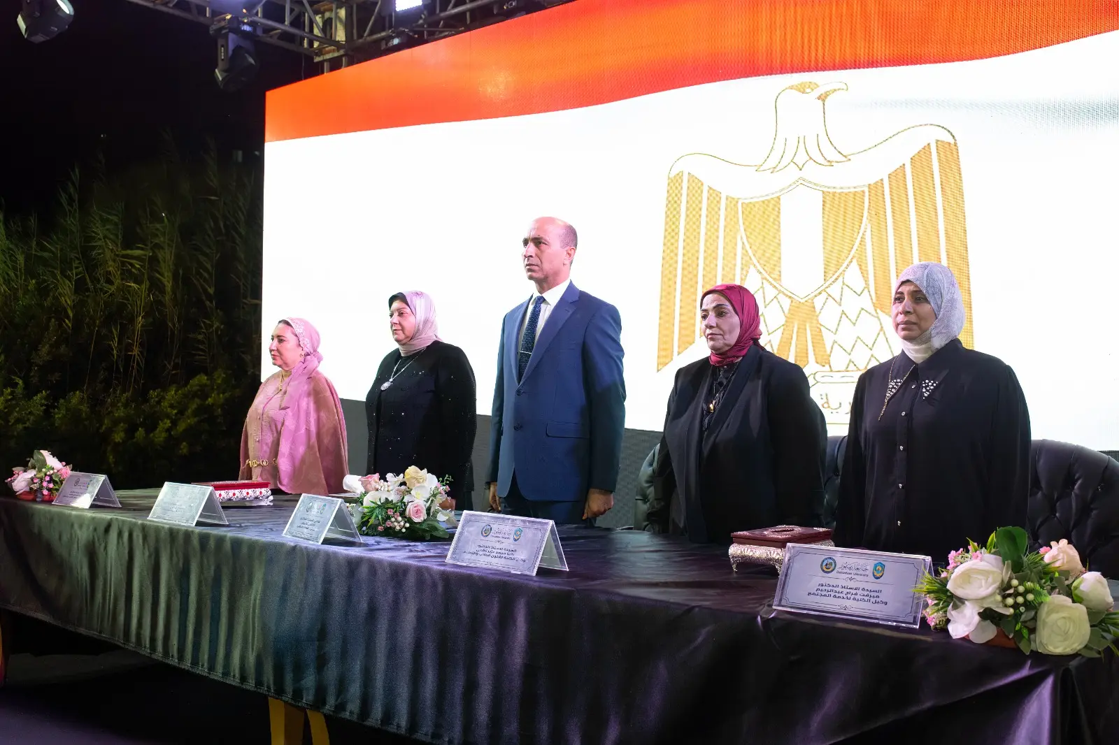 رئيس جامعة دمنهور: خريجو الآداب سفراء التنوير