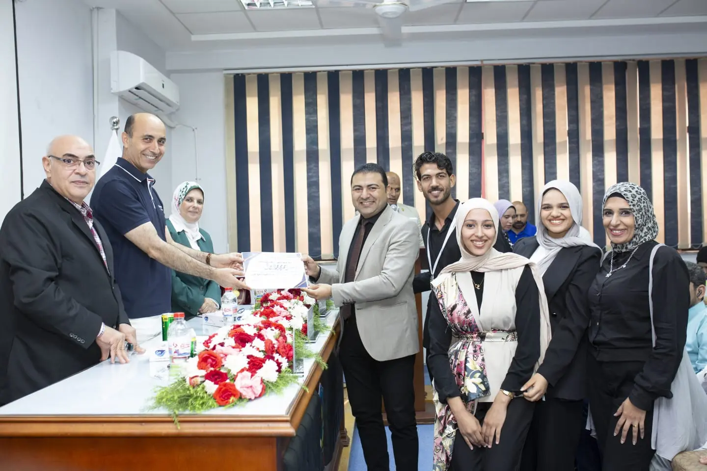 15 مركزًا تشعل احتفال جامعة دمنهور بأبطالها