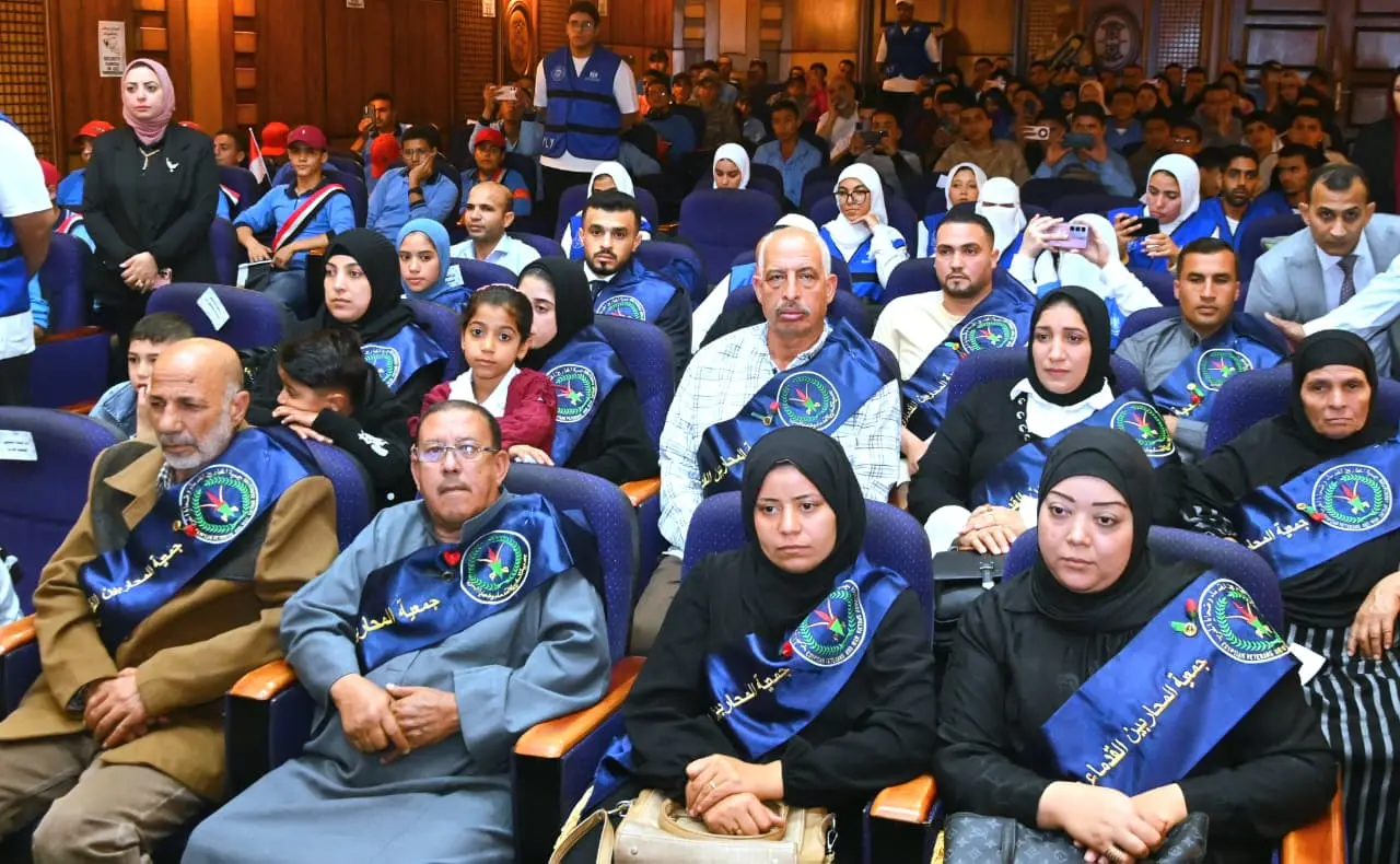 محافظ البحيرة ومدير الأمن يشهدان إحتفالية جمعية المحاربين القدماء لتكريم أسر الشهداء ومصابى العمليات الحربية - img 20261021 wa0130