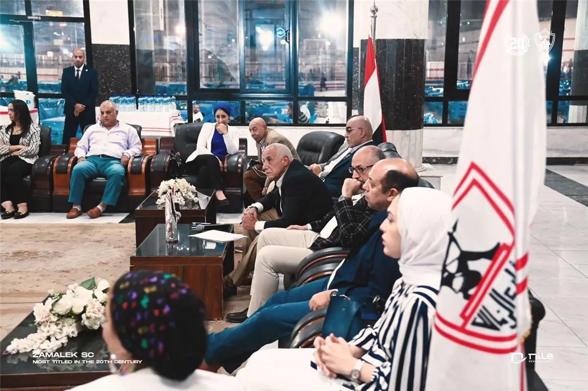 شوبير يهاجم إدارة الزمالك بسبب مستحقات اللاعبين وقضايا الفيفا
