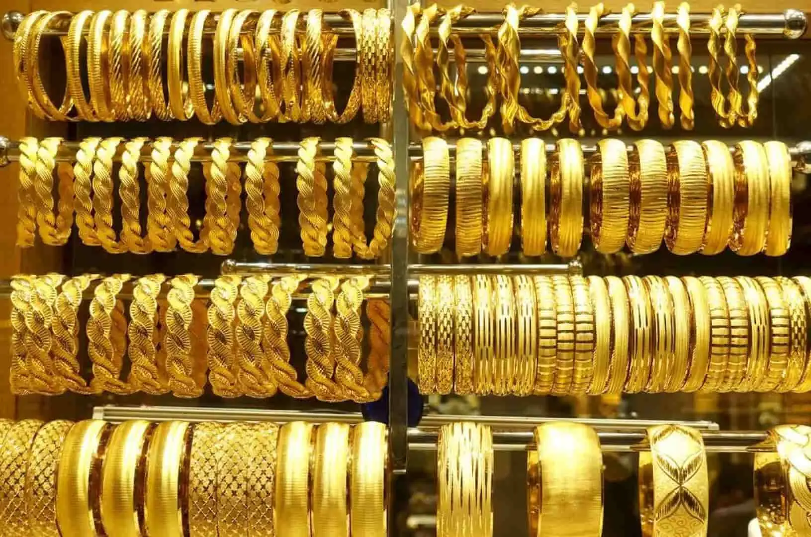 عيار 21 بكام؟.. أسعار الذهب اليوم السبت 28 فبراير 2026 في مصر