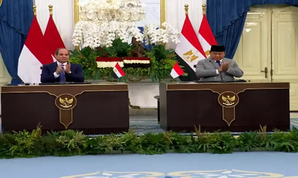 أكد الرئيس عبد الفتاح السيسي أن القضية الفلسطينية حظيت باهتمام خلال لقائه اليوم مع الرئيس الإندونيسي، وذلك في إطار الجهود الرامية إلى نشر السلام.