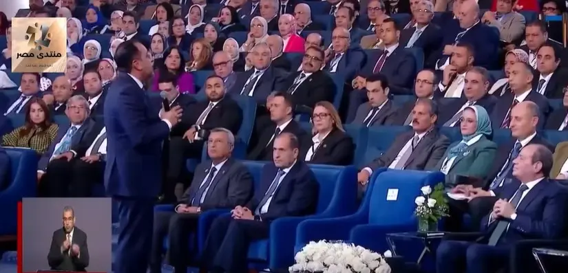 مدبولي: طفل في الأسمرات قال لي: «أول مرة أنام على سرير» بعد انتقاله من العشوائيات