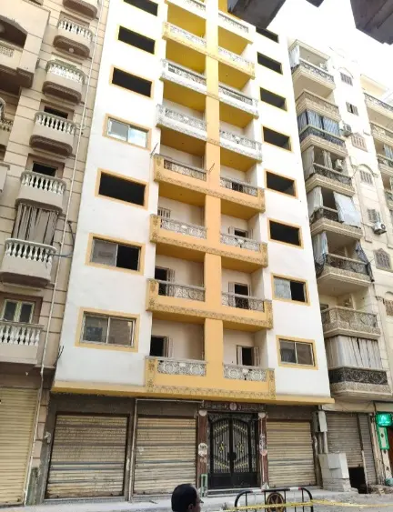 تصدعات العقارات الحديثة في دمنهور.. خلل إنشائي أم قصور رقابي؟