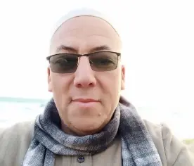 النائب ممدوح جاب الله يهنئ الشيخ عادل الجنبيهي بمناسبة تكليفه مديرًا لشؤون الإدارات بأوقاف البحيرة