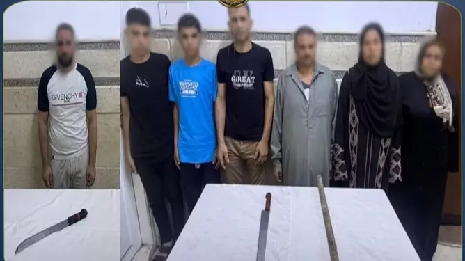 مشاجرة بالعصي والأسلحة البيضاء بسبب خلافات الجيرة في الشرقية