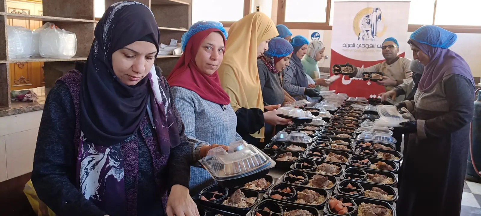 740 وجبة ساخنة من «مطبخ المصرية بإيد بناتها» لدعم الأسر الأولى بالرعاية في البحيرة - whatsapp image 2026 02 20 at 213118 1