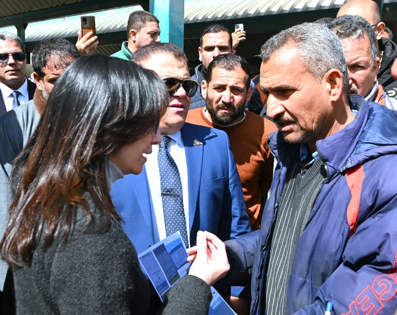 محافظ البحيرة تتابع تطبيق التعريفة الجديدة ميدانيًا بمجمع مواقف دمنهور - whatsapp image 2026 03 10 at 114917