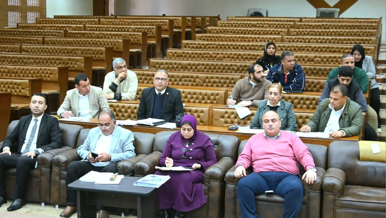 محافظ البحيرة تترأس الاجتماع الدوري لمتابعة المشروعات بديوان عام المحافظة - whatsapp image 2026 03 17 at 211716 2