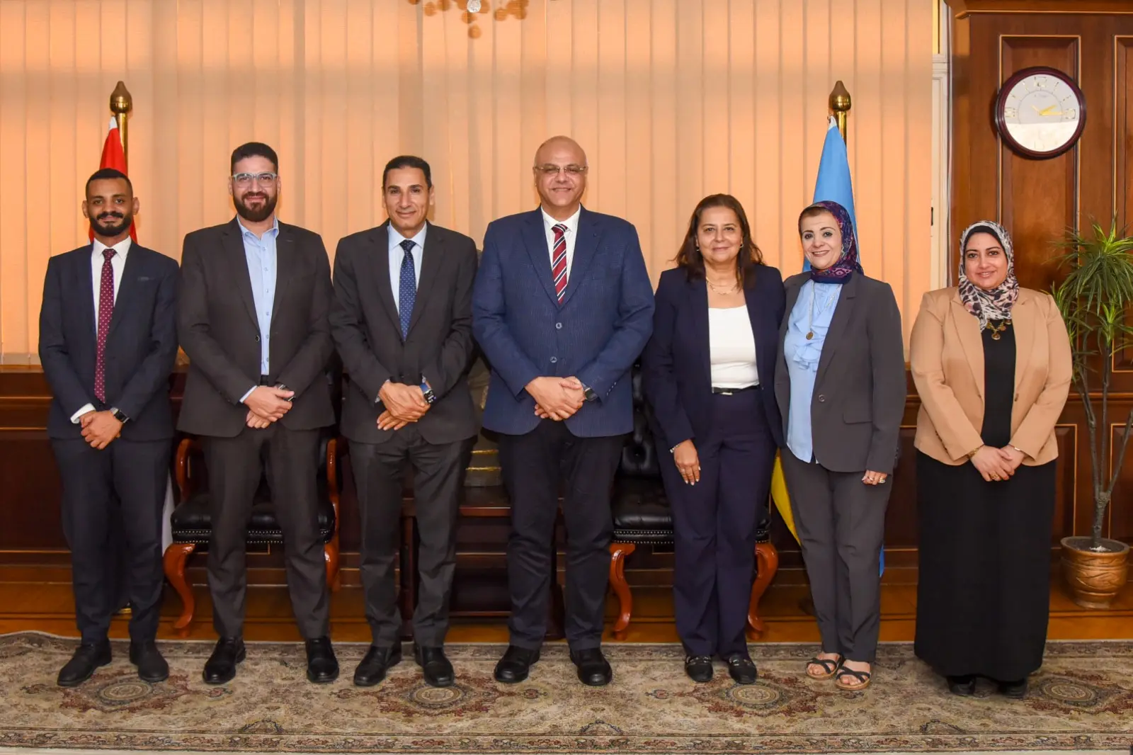 محافظ الإسكندرية يبحث مع الجهاز القومي لتنظيم الاتصالات تعزيز الوعي بالأمن السيبراني