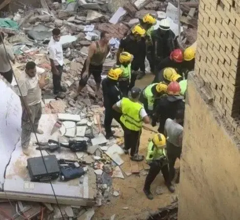 ارتفاع عدد المصابين بحادث انهيار عقار حدائق القبة لـ 6 أشخاص - 1000192131