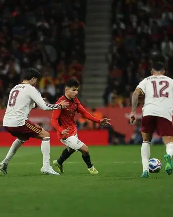 منتخب مصر يتعادل مع إسبانيا في برشلونة وديًا استعدادا لكأس العالم.. صور - 1000508196