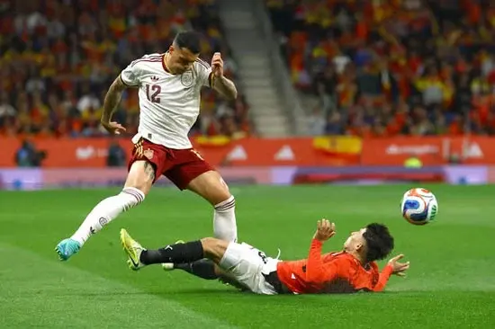منتخب مصر يتعادل مع إسبانيا في برشلونة وديًا استعدادا لكأس العالم.. صور - 1000508199