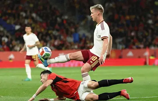 منتخب مصر يتعادل مع إسبانيا في برشلونة وديًا استعدادا لكأس العالم.. صور - 1000508215