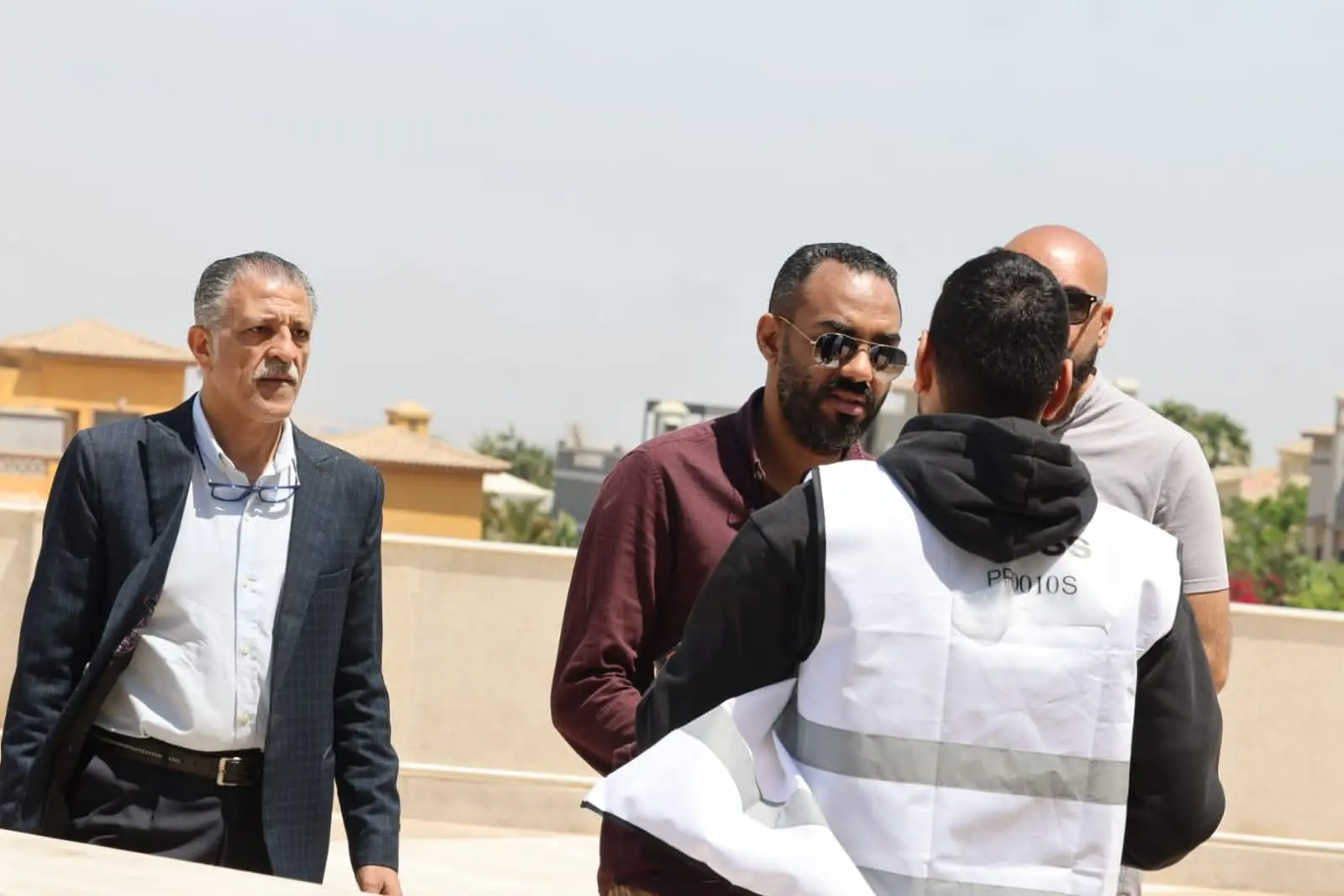 20 صورة ترصد مراسم جنازة هاني شاكر وسط توافد نجوم الفن - 1000641904