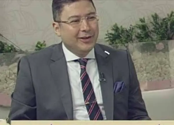 ​أكد الدكتور أيمن غنيم، الخبير الاقتصادي والقانوني، أن الزيادات الأخيرة في أسعار الكهرباء تأتي استجابة لموجة عالمية واسعة من ارتفاع تكاليف الطاقة، موضحًا أن مختلف دول العالم تواجه ضغوطًا متزايدة نتيجة القفزات الكبيرة في أسعار الوقود وتأثير الأزمات الجيوسياسية على الأسواق الدولية.