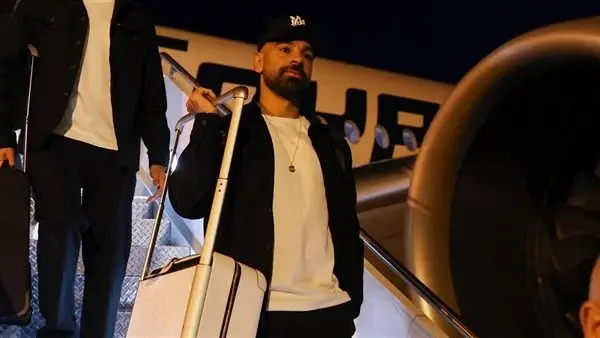 محمد صلاح يؤجل قراره النهائي بشأن مستقبله.. والمنافسة على الألقاب شرط أساسي