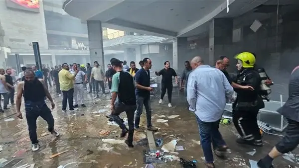 مصرع شخص وإصابة 8 في سقوط مصعد واندلاع حريق داخل مطعم بمول أرابيلا