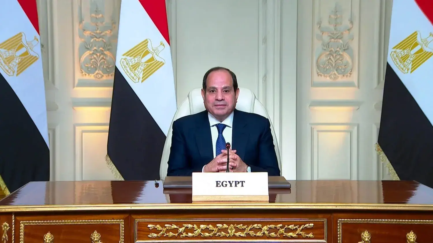 السيسي يوجه بتوطين صناعات الرمال السوداء وتعظيم القيمة المضافة للثروات الطبيعية