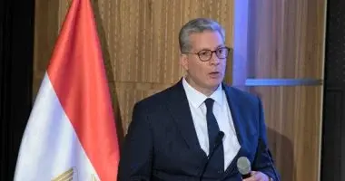 السيطرة على حريق سفينتي التغييز والتخزين في ميناء دمياط.. والبترول تؤكد: لا إصابات أو خسائر بشرية