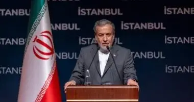 تعليق وزير الخارجية الإيراني علي مهاجمة دول الخليج العربي