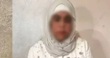 ​تشهد أروقة المحاكم الاقتصادية اليوم، السبت 4 يوليو 2026، نظر عدد من القضايا الساخنة التي تشغل الرأي العام ومنصات التواصل الاجتماعي. وتأتي في مقدمة هذه القضايا محاكمة مطرب المهرجانات عصام صاصا بتهمة التعدي على حقوق الملكية الفكرية، إلى جانب محاكمة التيك توكر الشهيرة باسم "أم مكة" في قضية غسيل أموال.