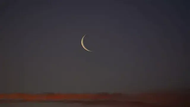3 دول تحدد الخميس عيد الفطر بعد ثبوت رؤية الهلال.. تعرف عليها