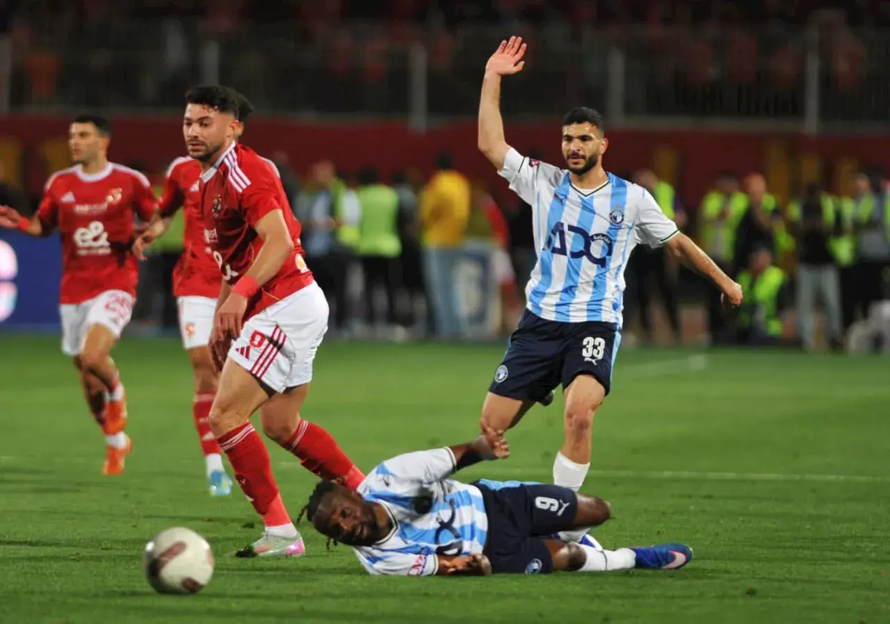 مهاجم الأهلي وسيراميكا السابق على رادار بيراميدز