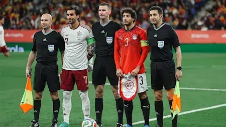 فيفا يكشف تفاصيل عقوبة الاتحاد الإسباني بعد واقعة الهتافات العنصرية أمام مصر