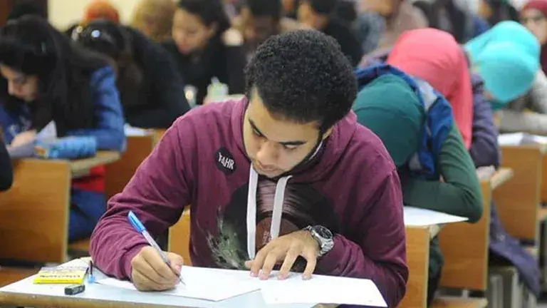 بالصور.. حقيقة تسريب امتحان الكيمياء والتعليم يوضح