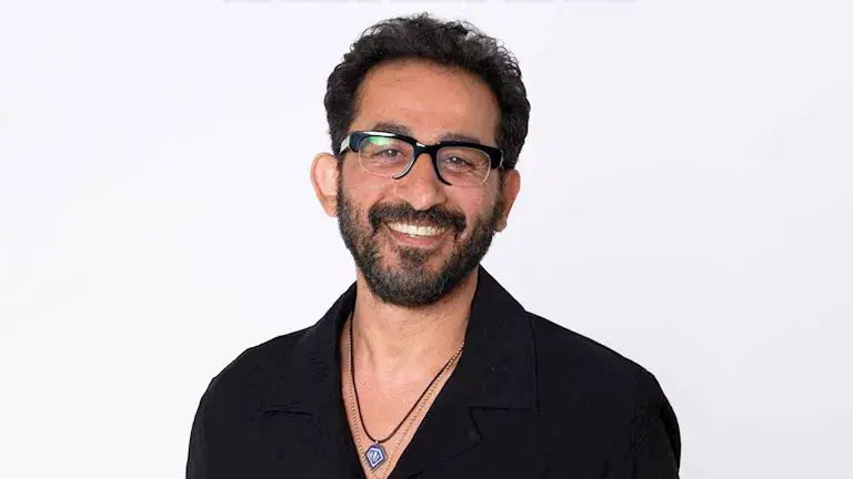 أحمد حلمي يحسم موقفه من المشاركة في فيلم سهر الليالي 2