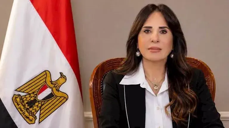 وزيرة الإسكان تتابع مشروعات «حياة كريمة» للصرف الصحي في 6 محافظات