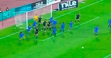 سموحة يضرب مودرن سبورت بثلاثية ويضمن البقاء بمجموعة التتويج بالدورى
