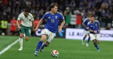 إيطاليا تتأهل إلى نهائي الملحق الأوروبي بعد فوزها على أيرلندا الشمالية 2-0
