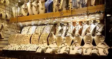 الذهب يواصل الصعود محليًا بدعم الأسواق العالمية رغم تراجع الدولار