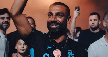 محمد صلاح يصنع طفرة تاريخية في اشتراكات طرابزون سبور