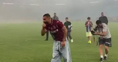 احتفال أسطوري بمحمد صلاح في طرابزون.. الجماهير التركية تهتف باسم الفرعون خلال حفل تقديمه الرسمي
