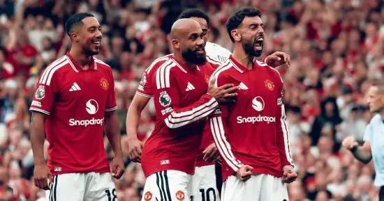 مانشستر يونايتد يضرب صباح الأذربيجاني برباعية في دوري أبطال أوروبا