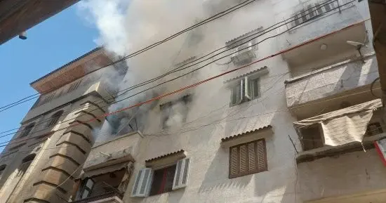 حريق داخل شقة بدمنهور يصيب 5 أشخاص بالاختناق.. والحماية المدنية تسيطر على النيران