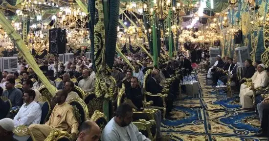 حشود كبيرة في عزاء المستشار أحمد الزند بمسقط رأسه في المحلة.. محافظ الغربية يتقدم الحضور