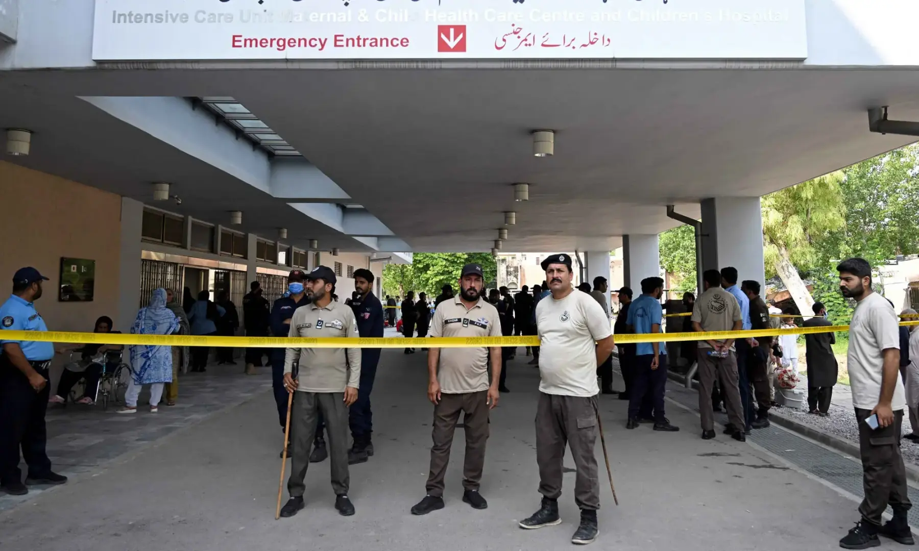 حين عجزت الأبواب الصغيرة عن حماية أصحابها.. 14 رضيعًا ضحايا حريق مستشفى باكستاني - 233599