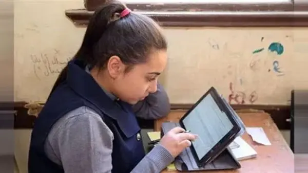 بدء وصول أجهزة التابلت للمديريات التعليمية استعدادًا لتسليمها لطلاب الثانوية