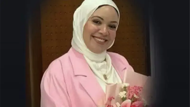 بعد احتفالها بتخرج شقيقها من كلية الشرطة.. الحزن يخيم على قرية العوايسة بالمنيا انتظارًا لجثمان الدكتورة هدير ضحية حادث الأتوبيس