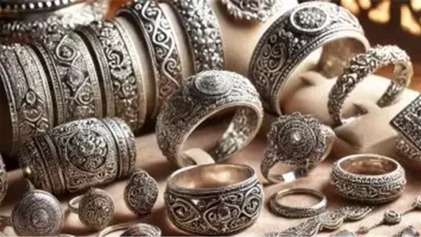 تراجع محدود في أسعار الفضة بمصر اليوم وسط هدوء عالمي وترقب في الأسواق